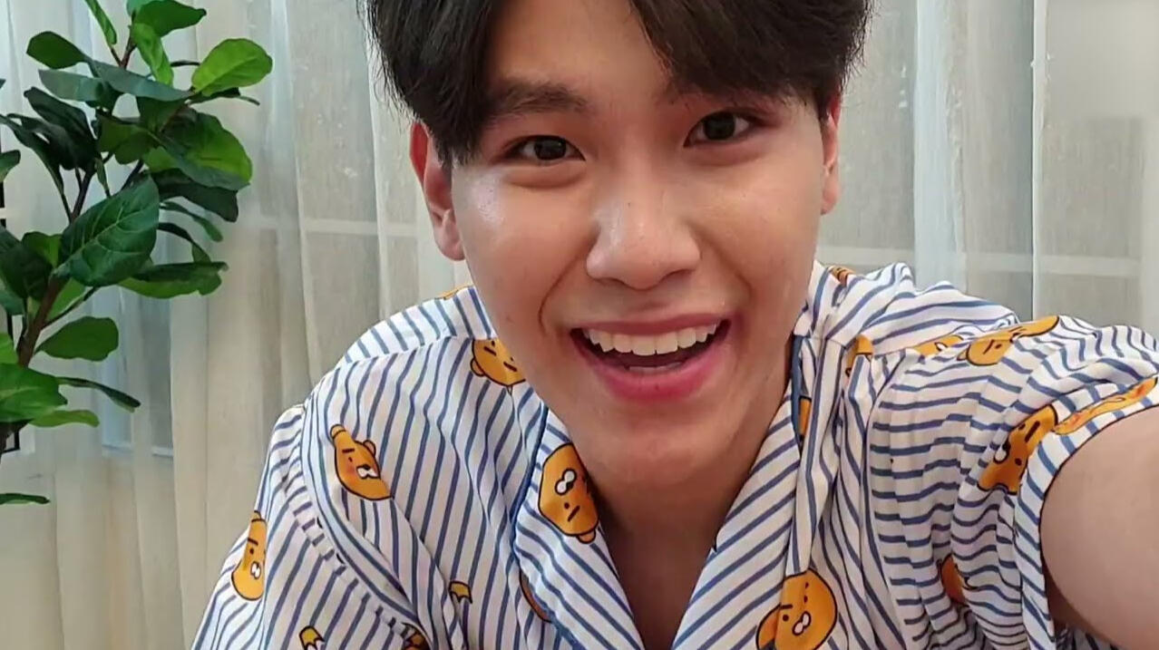 LIVE NADAO BOY 'จูเนียร์' | Dress me up